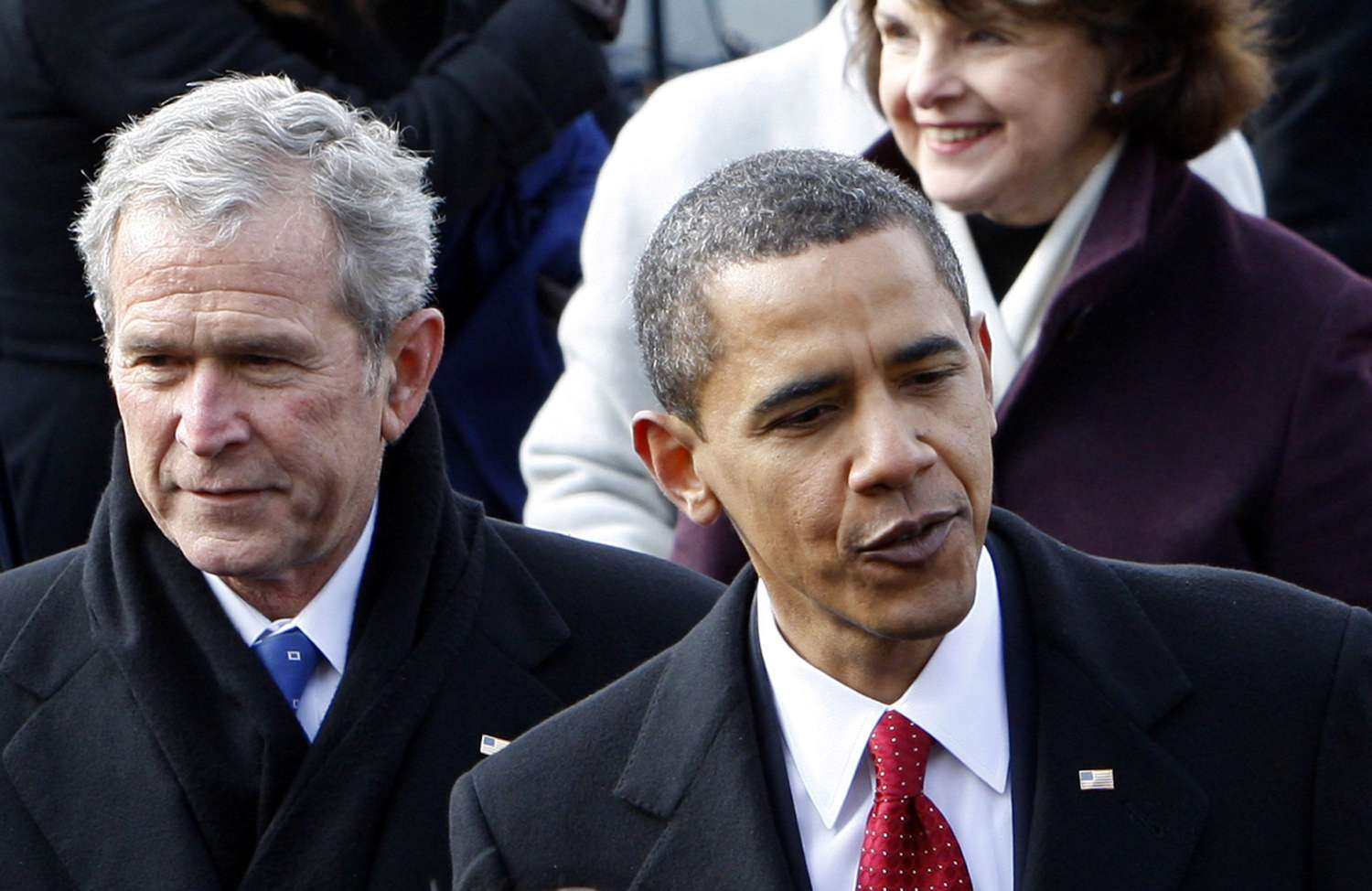 布什总统和奥巴马总统在2009年，代表当年的联邦开支。