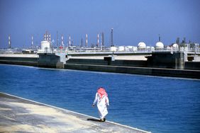 欧佩克石油在沙特阿拉伯