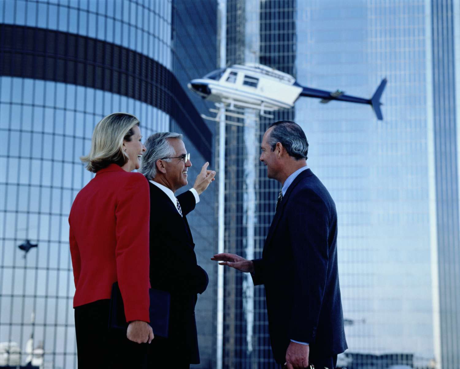 business-meeting-with-helicopter.jpg＂>
           </noscript>
          </div>
         </div>
         <figcaption id=