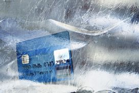 信用卡被冰封了＂width=
