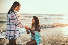 在海滩上求婚