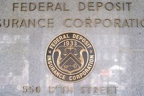 FDIC的印章，政府机构负责为银行存款提供保险。