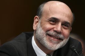 本•伯南克(Ben Bernanke)＂>
          </noscript>
         </div>
        </div>
       </div>
       <div class=