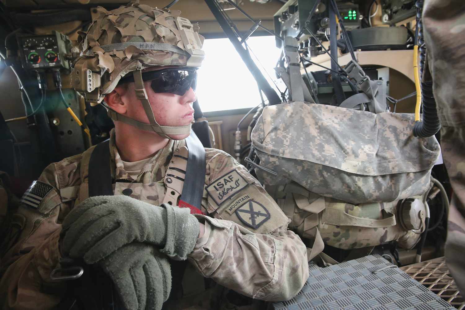 美国士兵继续在阿富汗的前线巡逻