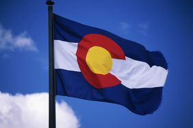 科罗拉多州的国旗”>
          </noscript>
         </div>
        </div>
       </div>
       <div class=