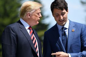 美国总统唐纳德·特朗普和加拿大总理贾斯汀·特鲁多在2018年G7峰会上